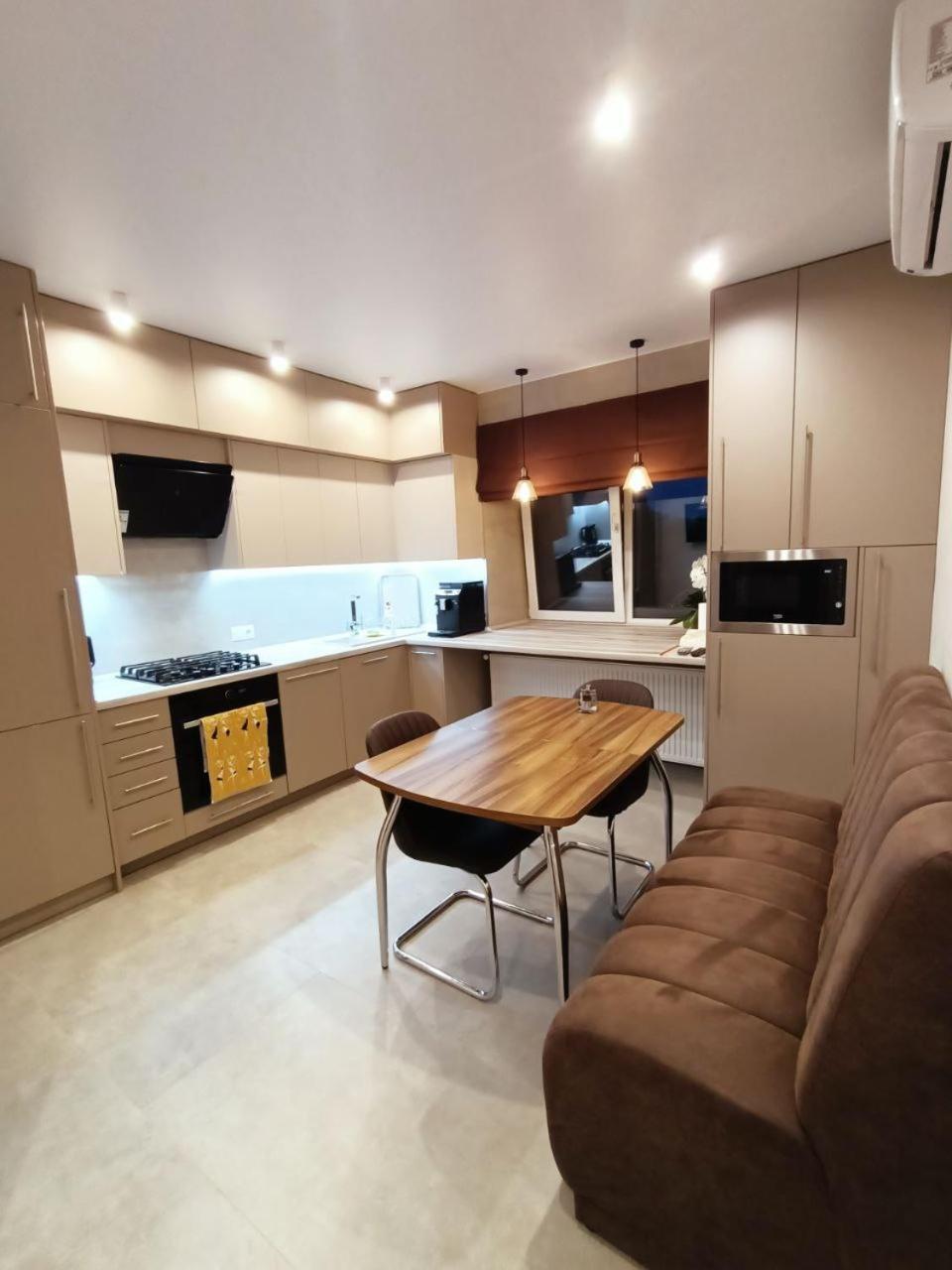 2К Шикарний Люкс! Appartement Khmelʼnytsʼkyy Buitenkant foto