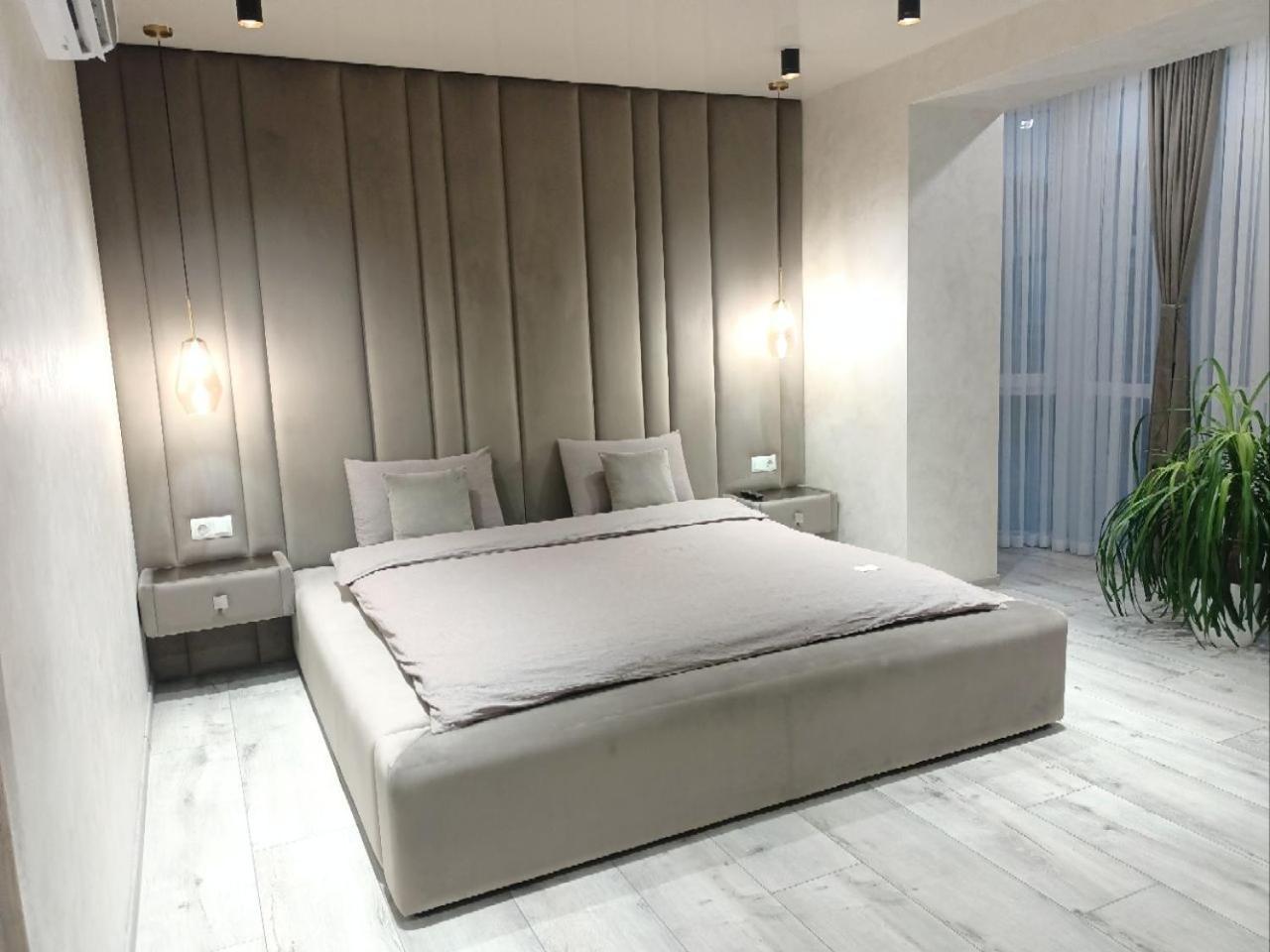 2К Шикарний Люкс! Appartement Khmelʼnytsʼkyy Buitenkant foto